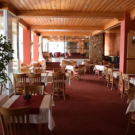 Hotel Des Masques 3*