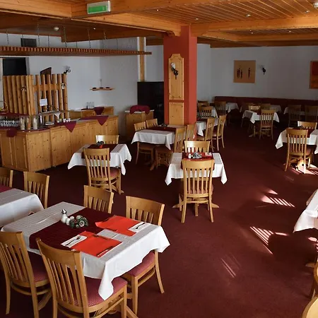 Des Masques Hotel Anzère