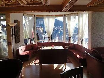 Des Masques Szálloda Anzère