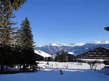 Des Masques Hotel 3*