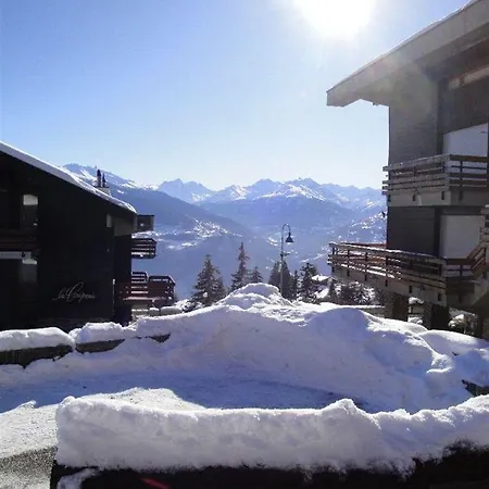 Des Masques Hotel 3*