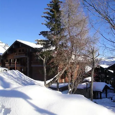 Des Masques מלון 3*